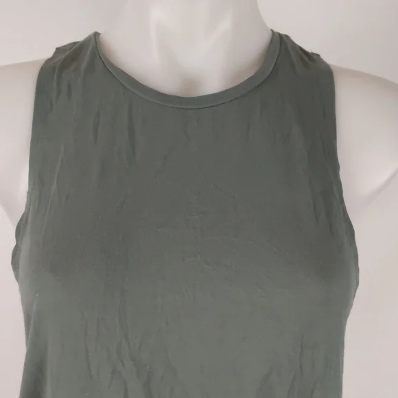 Rockwear Women's Top Size 8 Green Sleeveless Racerback Tie Waist Activewear - Picture 3 of 12